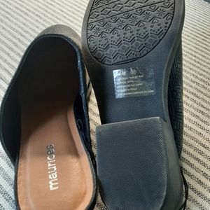 NWT Maurices 9.5